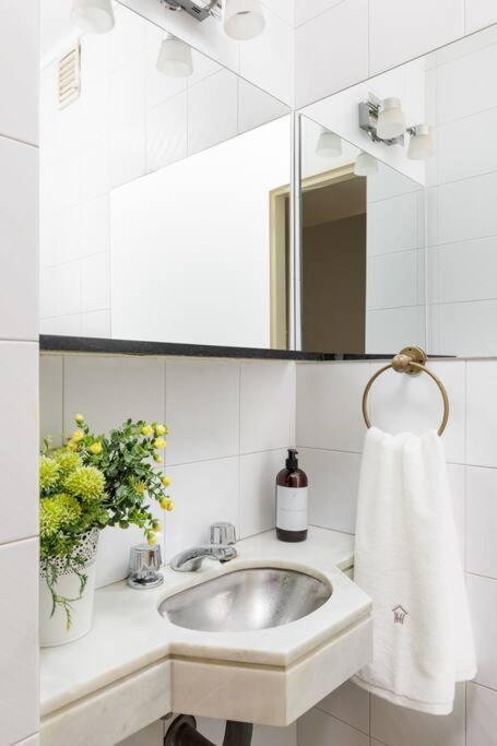 Hestia at Recoleta Luminous and Homely 3 BDR photo 3