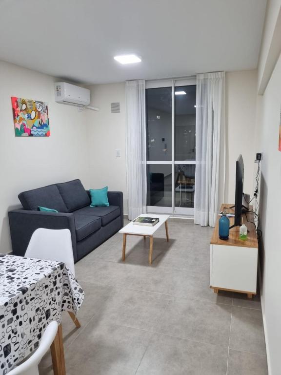 Nuevo, Bellísimo, Confort y muy amplio - 2 Dormitorios, uno en Suite - 2 baños y Pileta !! photo 2