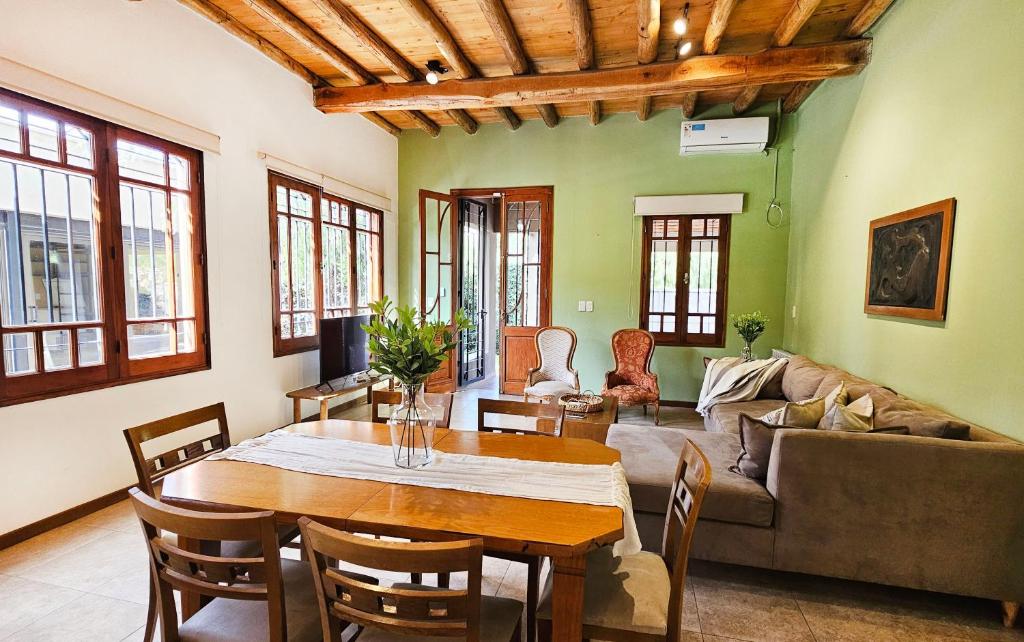 Casa Florencia en el corazón de Chacras de Coria — photo 1