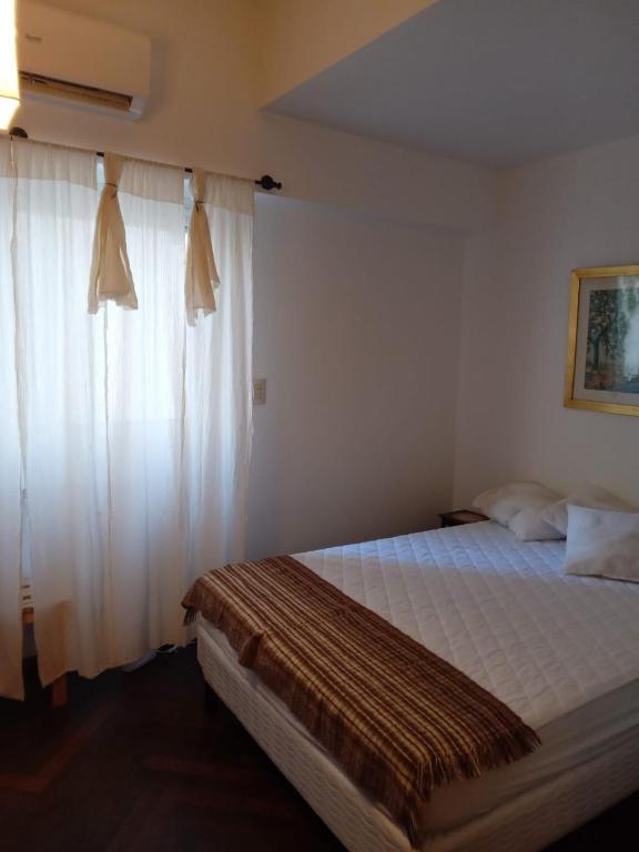 Tu lugar en Recoleta, Amplio monoambiente con baño completo y cocina aparte photo 2