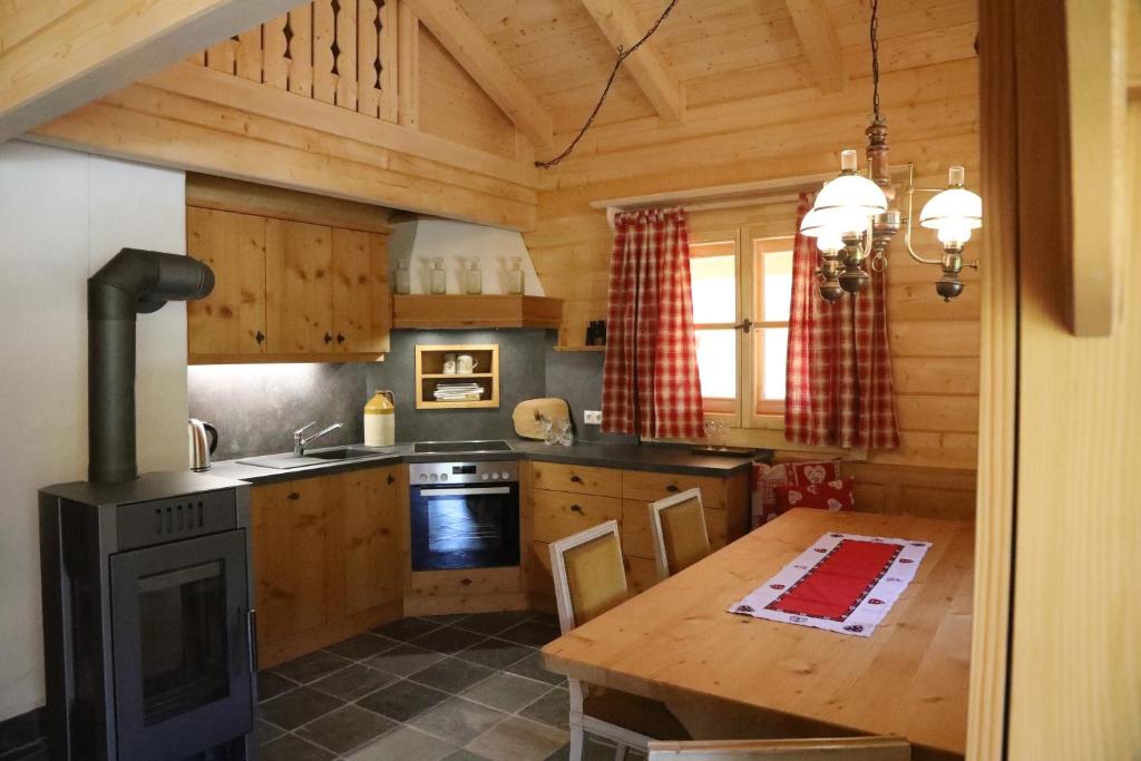 Schlosswirt Chalets & Apartments photo 2