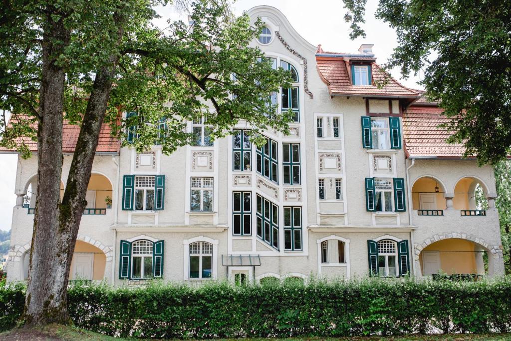 Moderne Dachgeschosswohnung zentral by Seebnb — photo 1