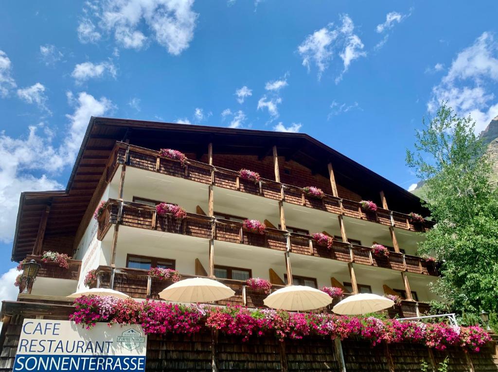 Hotel Zirbenhof — photo 1