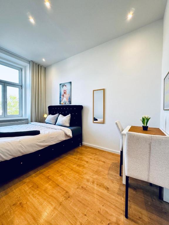 Comfortable Private Rooms in 3BR Apartment Near Kaufpark Alterlaa photo 2