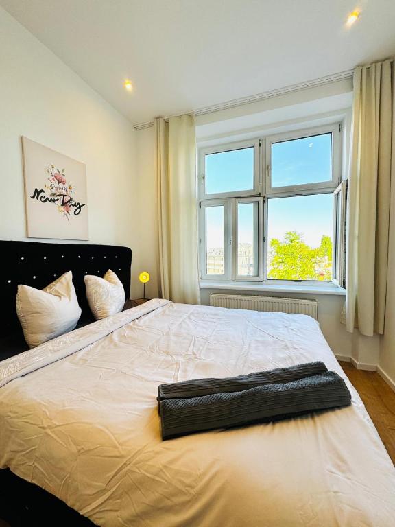 Comfortable Private Rooms in 3BR Apartment Near Kaufpark Alterlaa photo 3