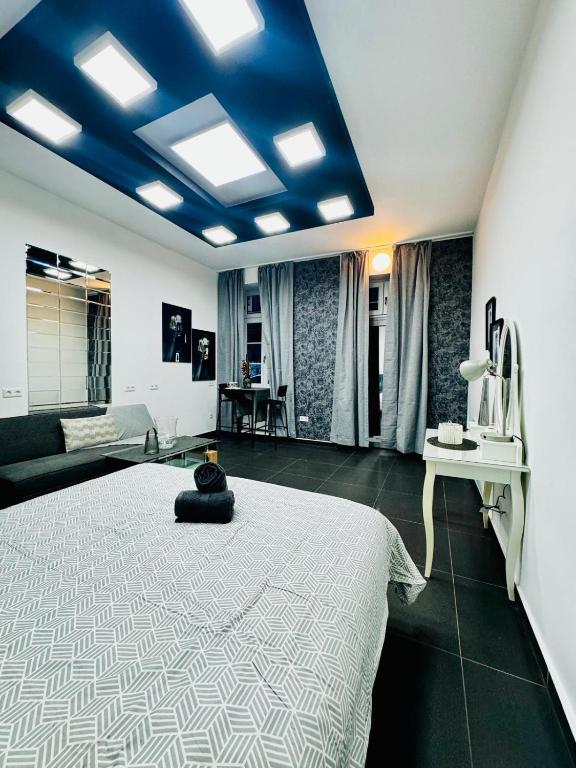 Studio Apartment For 3 People photo 2