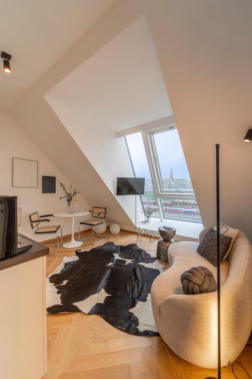josef's home I Penthouse I Balcony & City Views — photo 1