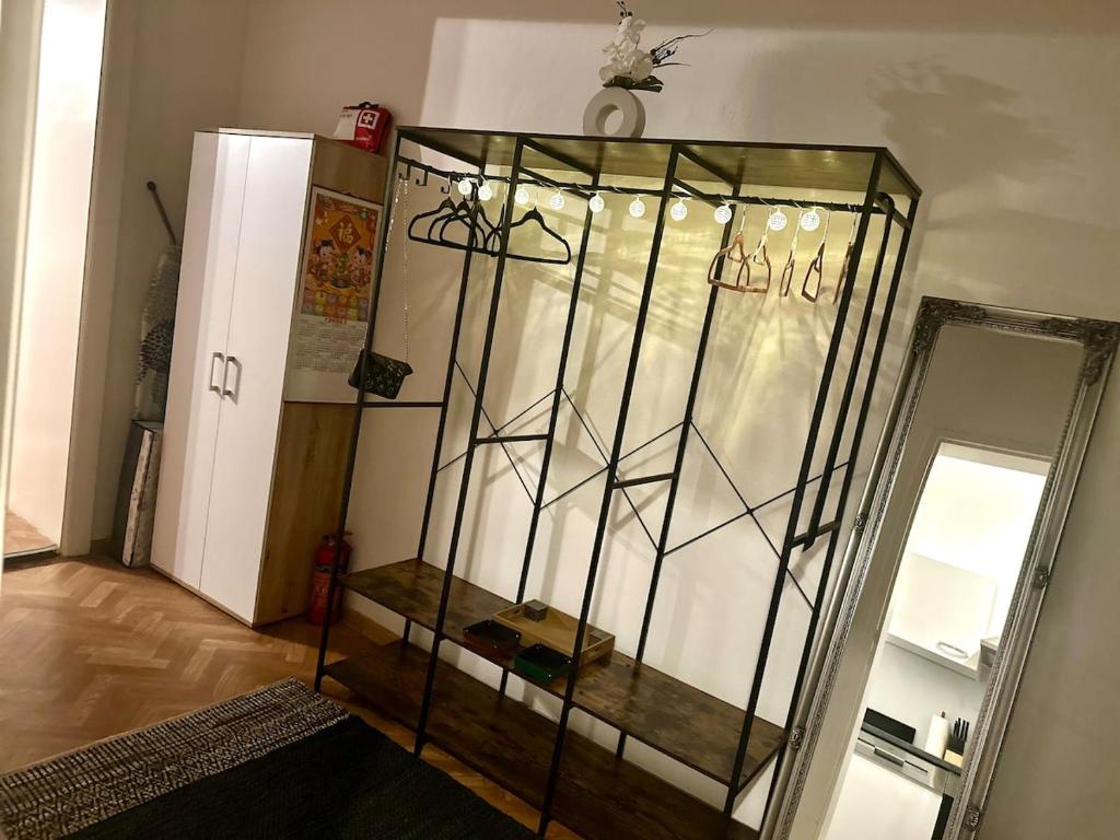 Centrally located apartment near Airport Trains Stations photo 3