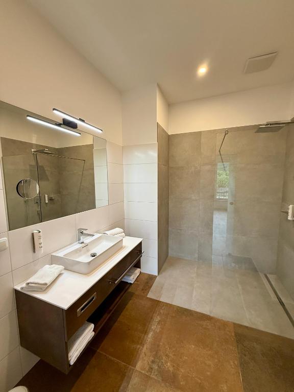 Seehotel Lilly photo 3