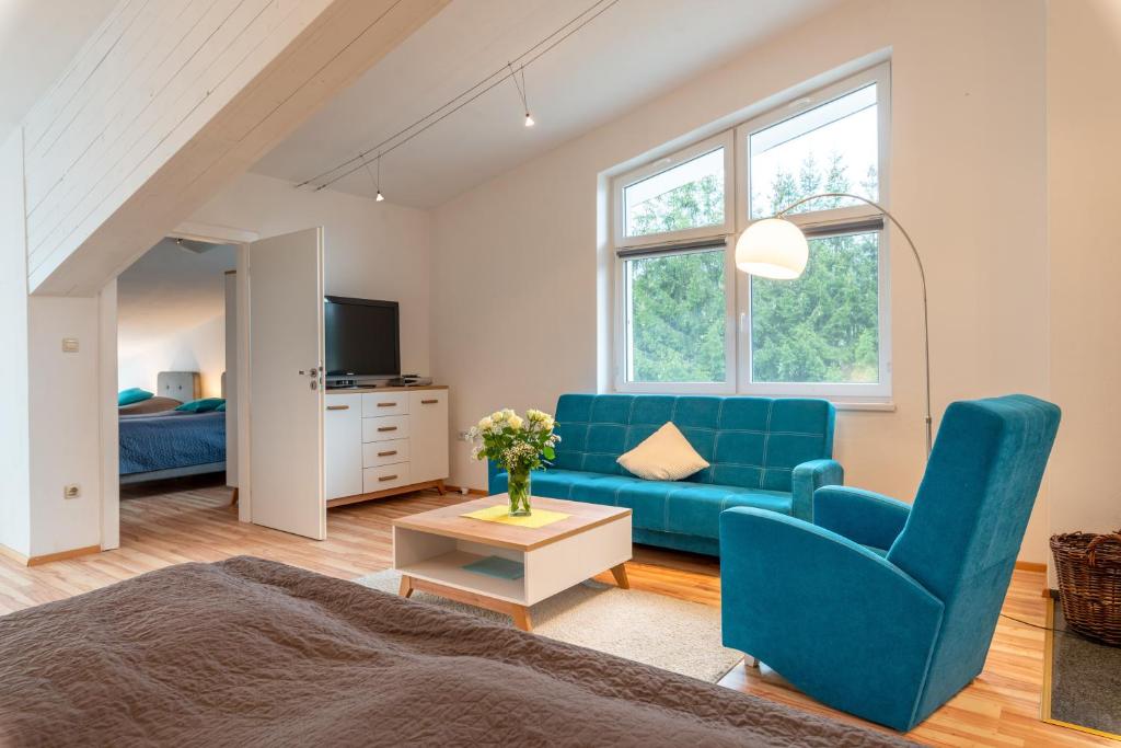 Sun Valley Apartments photo 3