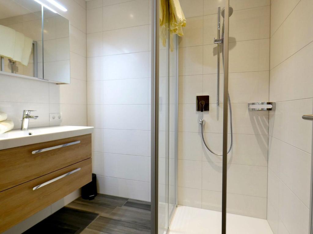 Top holiday flat in Fügen near the ski area photo 3