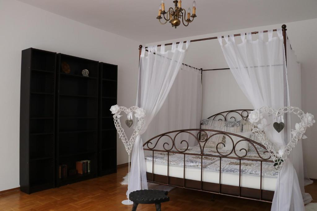 The Lakehouse Villa Neusiedl am See Wienerstraße 8 photo 2