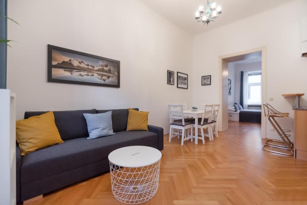 Zentrale Ruhelage im typischen Wiener Altbau — photo 1