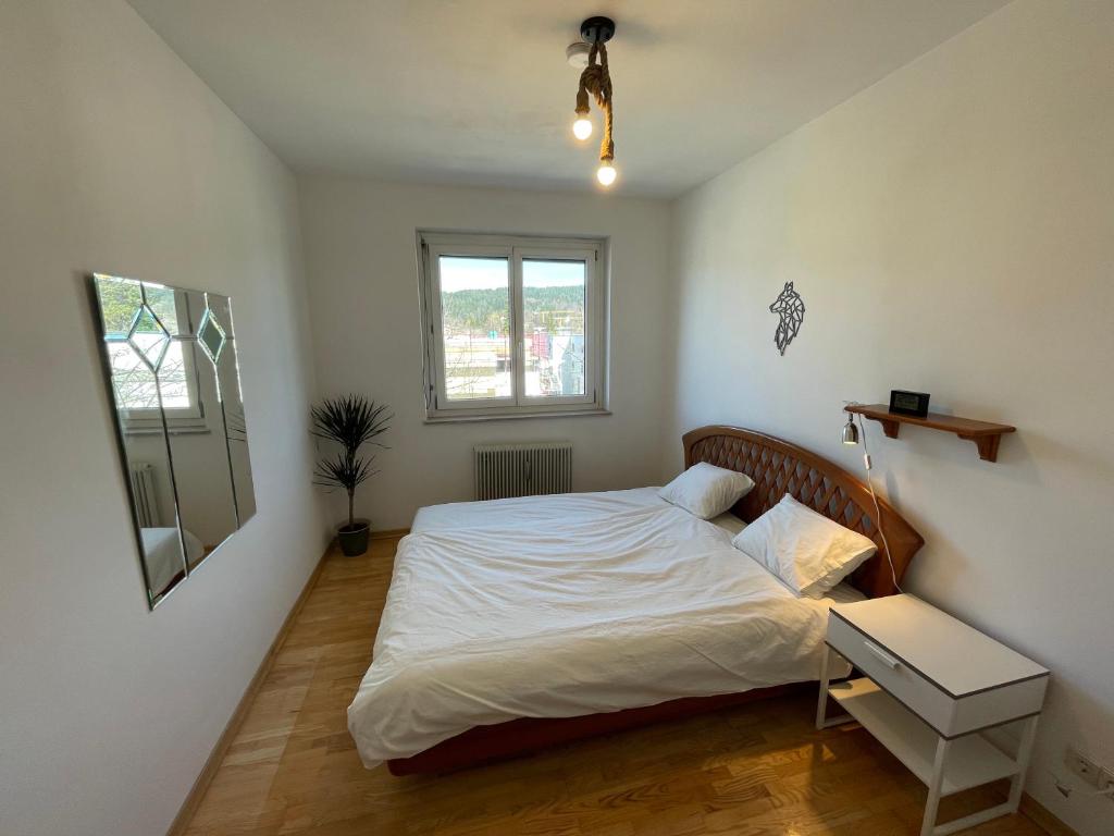Spacious 3bd top floor flat close to lake (103m²) photo 2