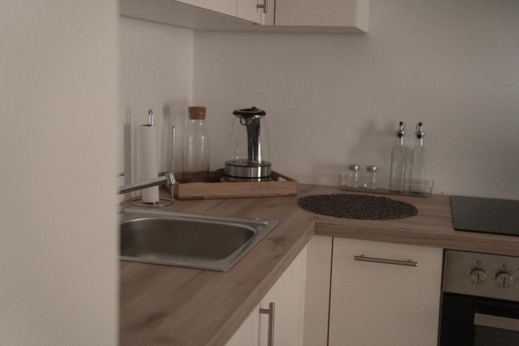 Beautiful Central City Apartment - 2BR photo 3