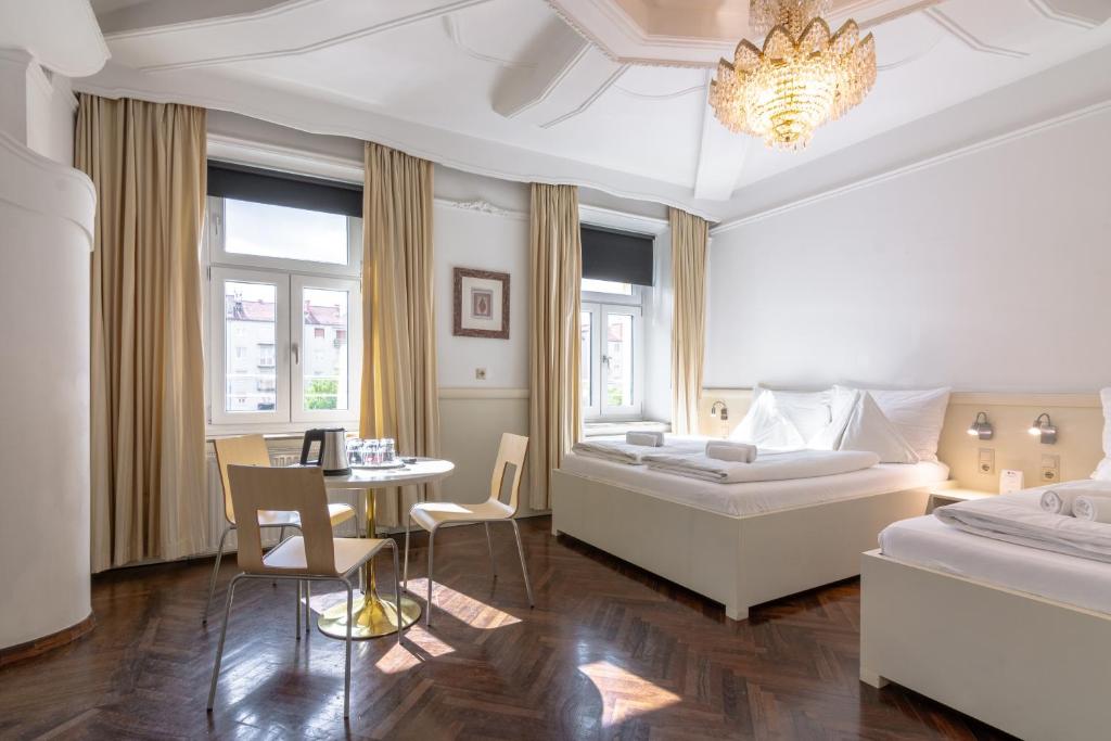 Hotel Strasser photo 2