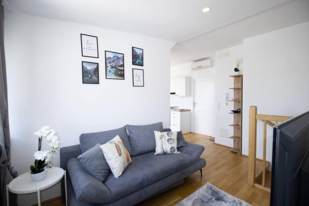 Sunny Penthouse with Balcony l T47 — photo 1