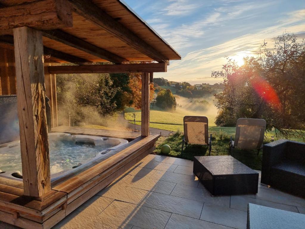 Wohlfühloase am Trausdorfberg mit Sauna photo 3