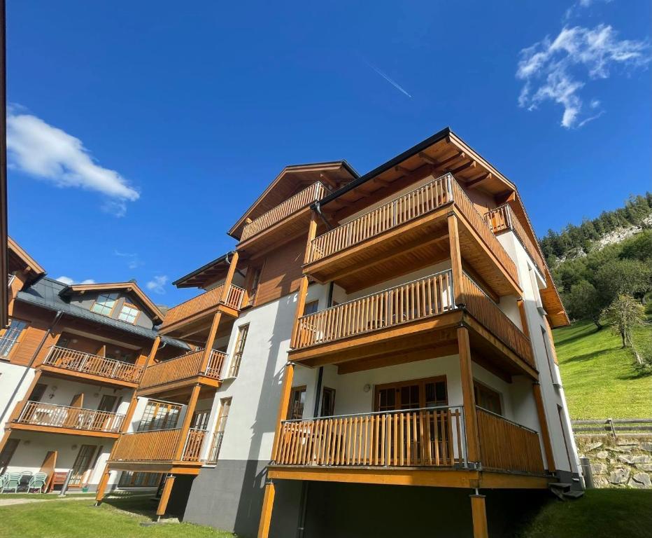Claudia 7 by SMR Rauris Apartments - inc Spa and near Gondola — photo 1