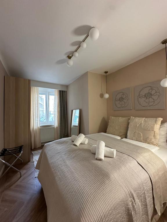 1st City Apartments photo 2