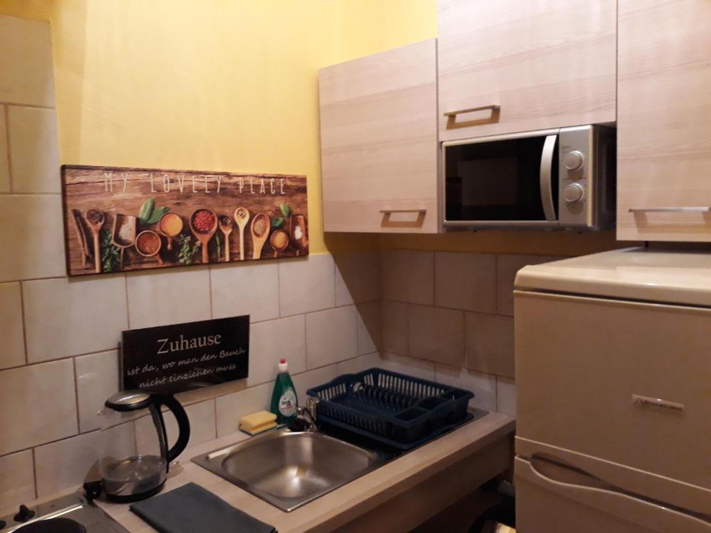 Monterooms Vienna Schönbrunn 10 minutes to downtown photo 2