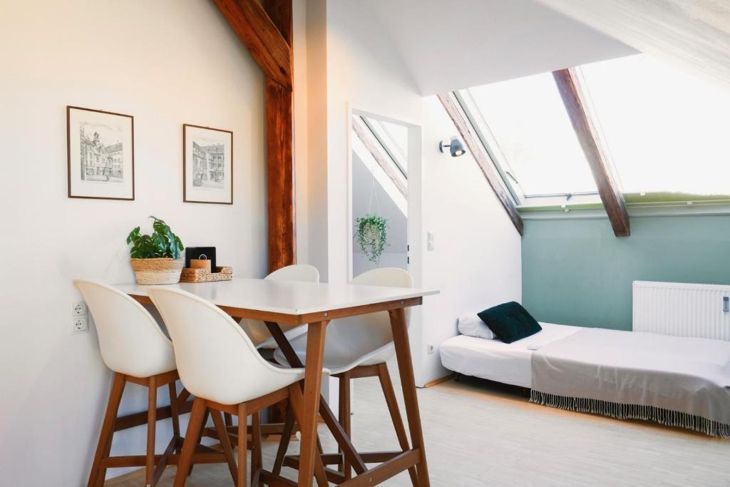 Cozy City Center Apartment - Near University - Schlossberg View - by Casa Momo photo 2