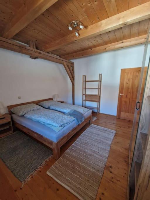 Wohnung mit Garten photo 2