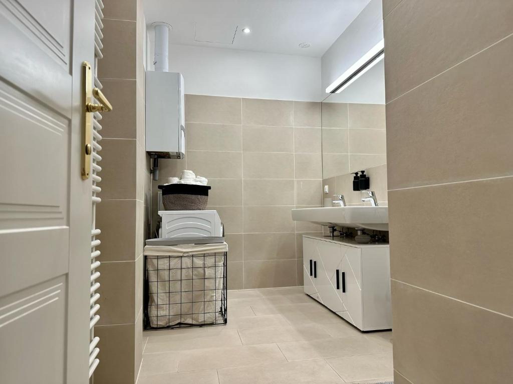 Designer Apartment Near Main Station photo 3
