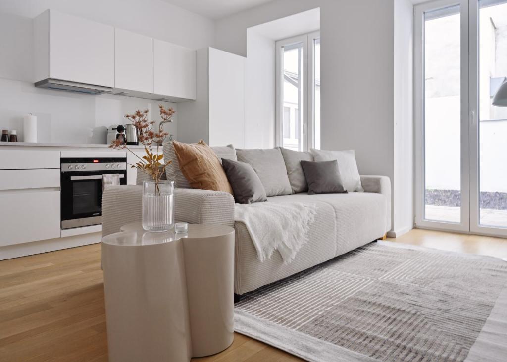 Stylish & Modern Apartment - Private Garden — photo 1