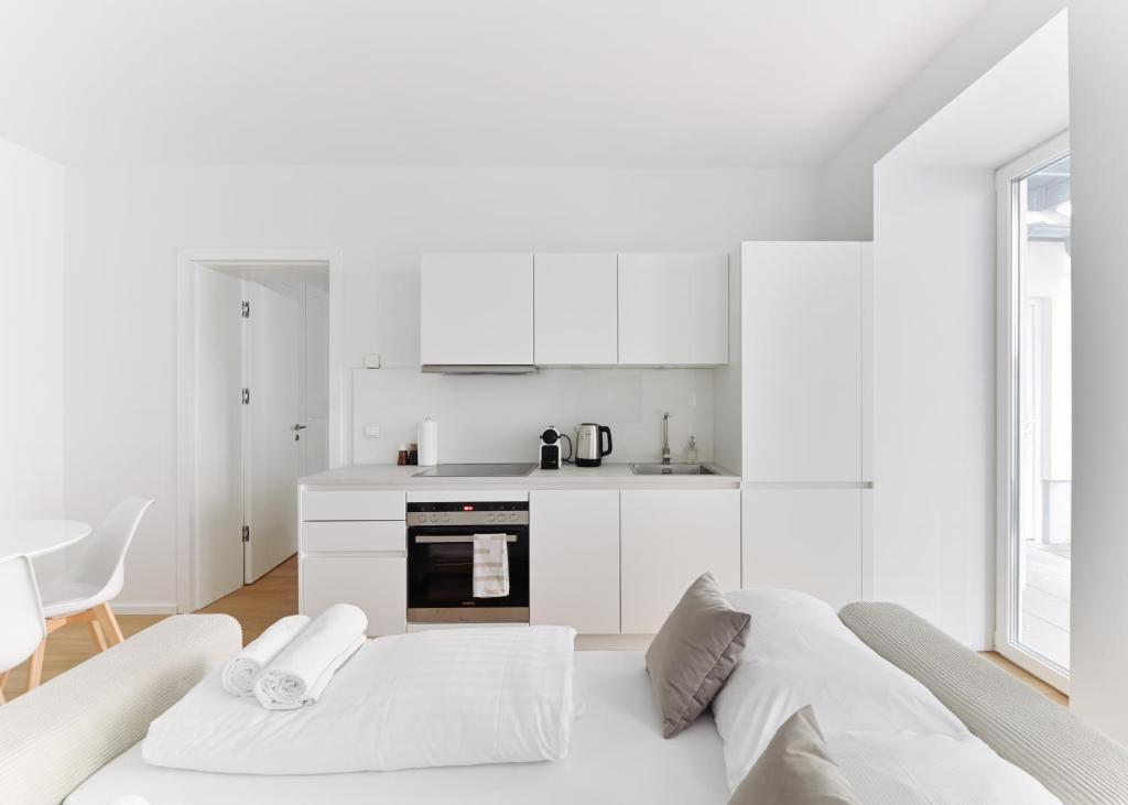 Stylish & Modern Apartment - Private Garden photo 3