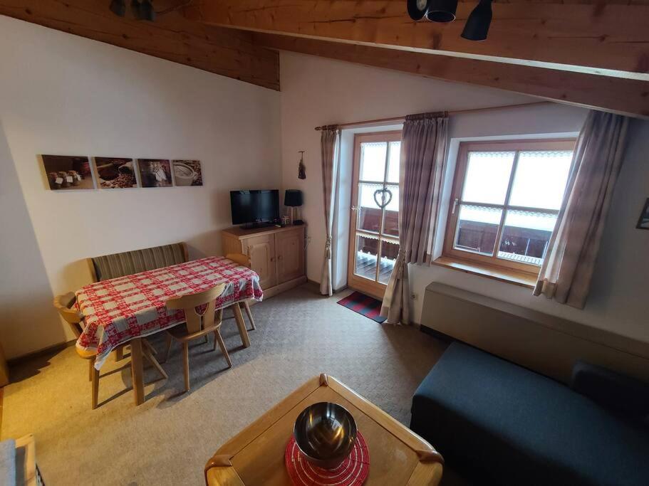 Zillertal-Arena 42m2 (2-6 persons: 2adults +4kids) photo 2