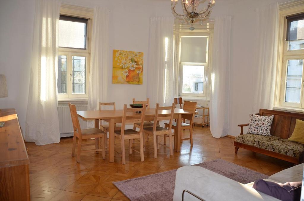 Vienna 1090 photo 3