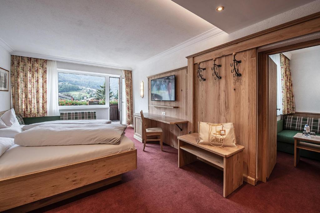Hotel Serles photo 2