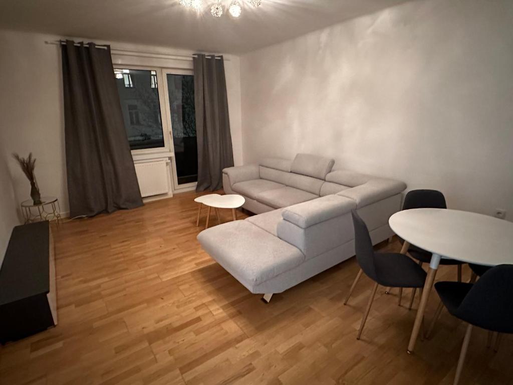 Schöne Wohnung mit Balkon — photo 1