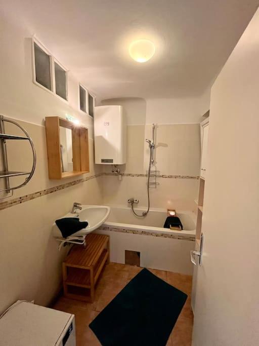 Wohnung Nähe LKH und der Med Uni photo 3