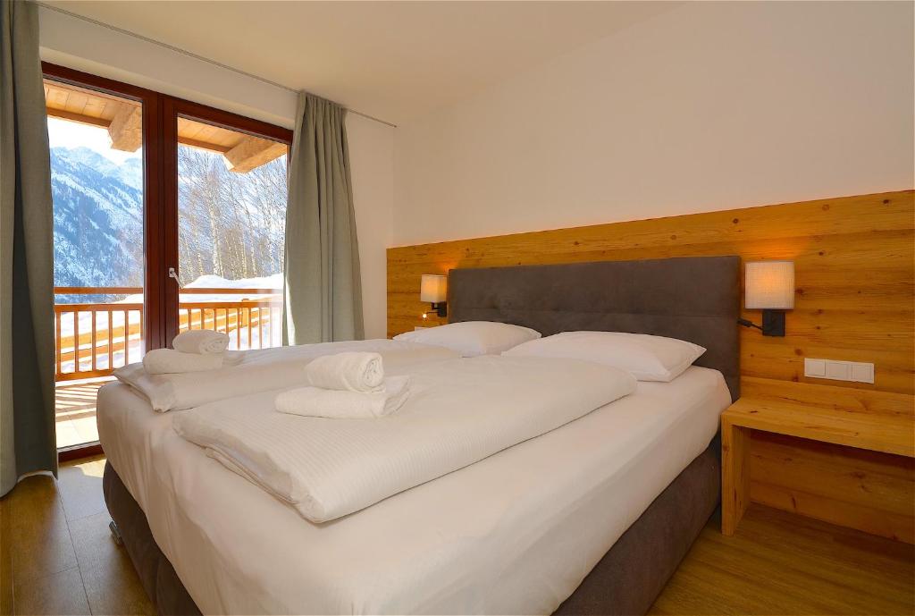 Ski-in Ski-out Chalet Maiskogel "Bergli" - by Alpen Apartments photo 2