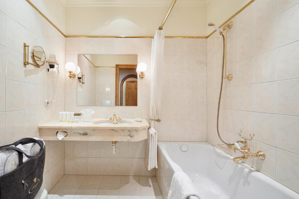 Hotel Singer – Relais & Châteaux photo 3