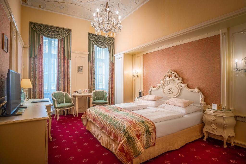 Schlosshotel Römischer Kaiser photo 2