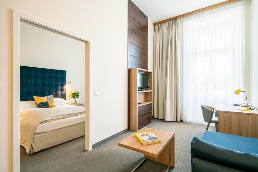 HiLight Suites Hotel photo 2
