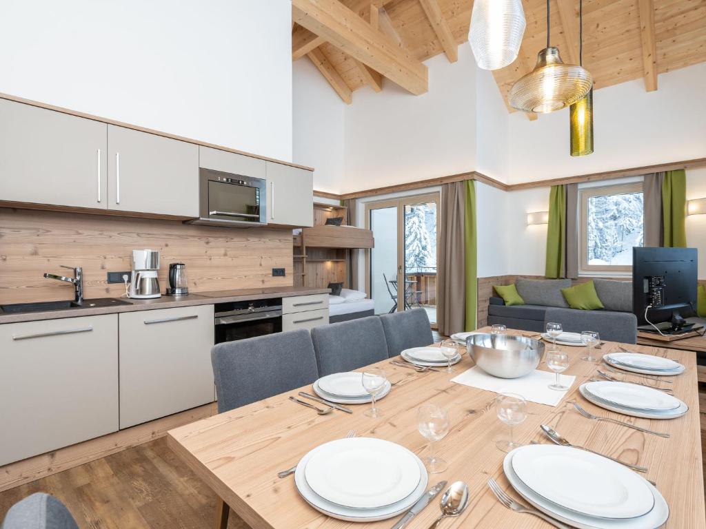 Chalet in Saalbach near Ski Lift photo 3