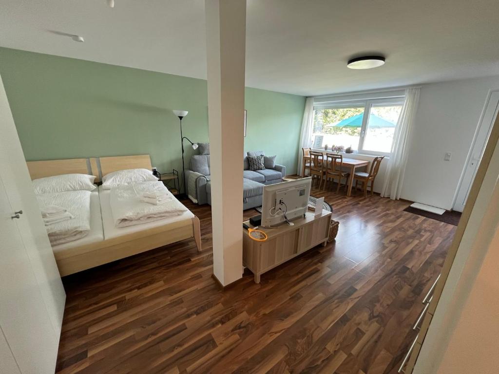 Schöne Wohnung in ruhiger Lage mit Garten. photo 2