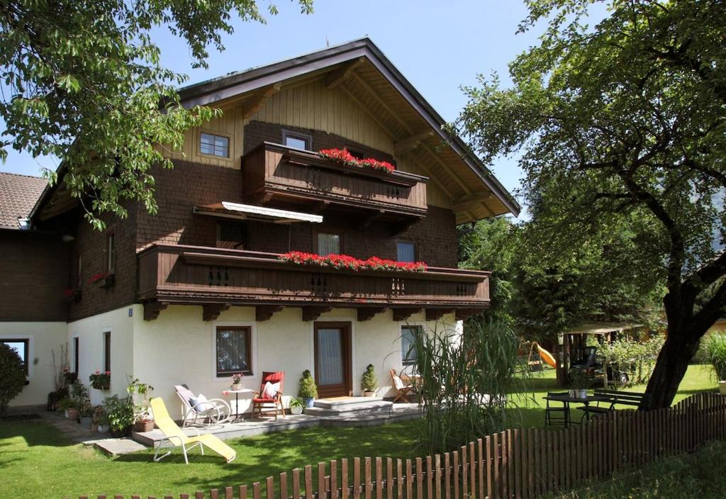 Schöne Gartenwohnung mit Blick ins Grüne — photo 1