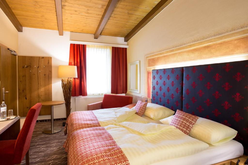 Hotel Schlof Guat photo 2
