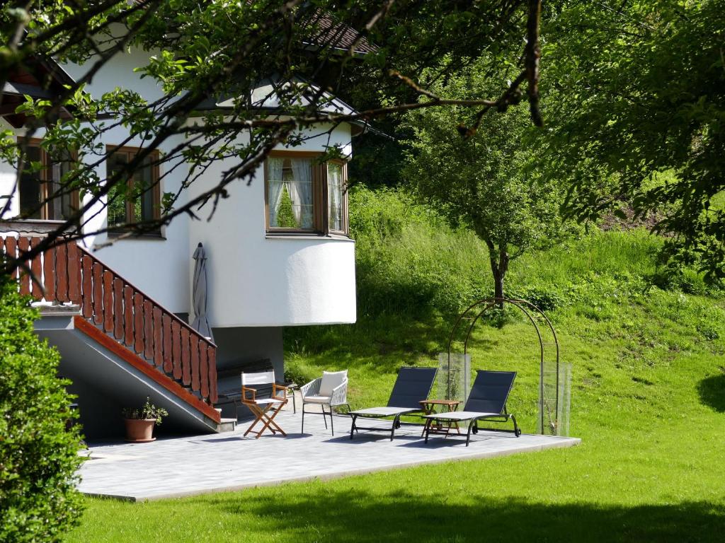 Sommerfrische in einem Landhaus der 1960er Jahre photo 3