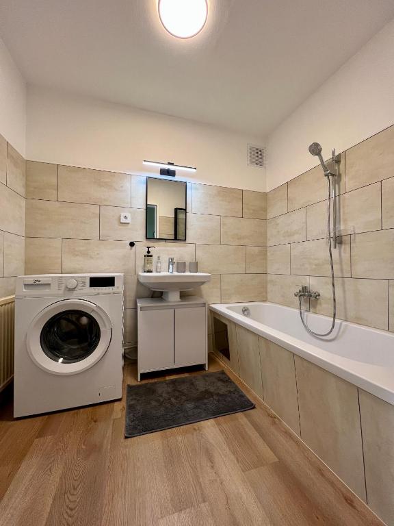 Apartment Popular by Hello Fewo Apartments photo 3