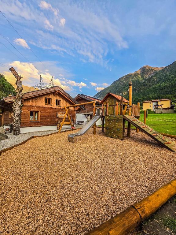 Feriendorf X-Alp Lodges Ötztal photo 3