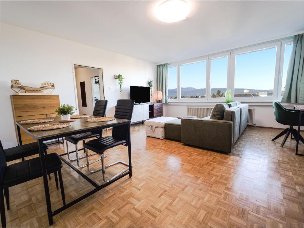 Spacious Apartments with View & Free Parking — photo 1
