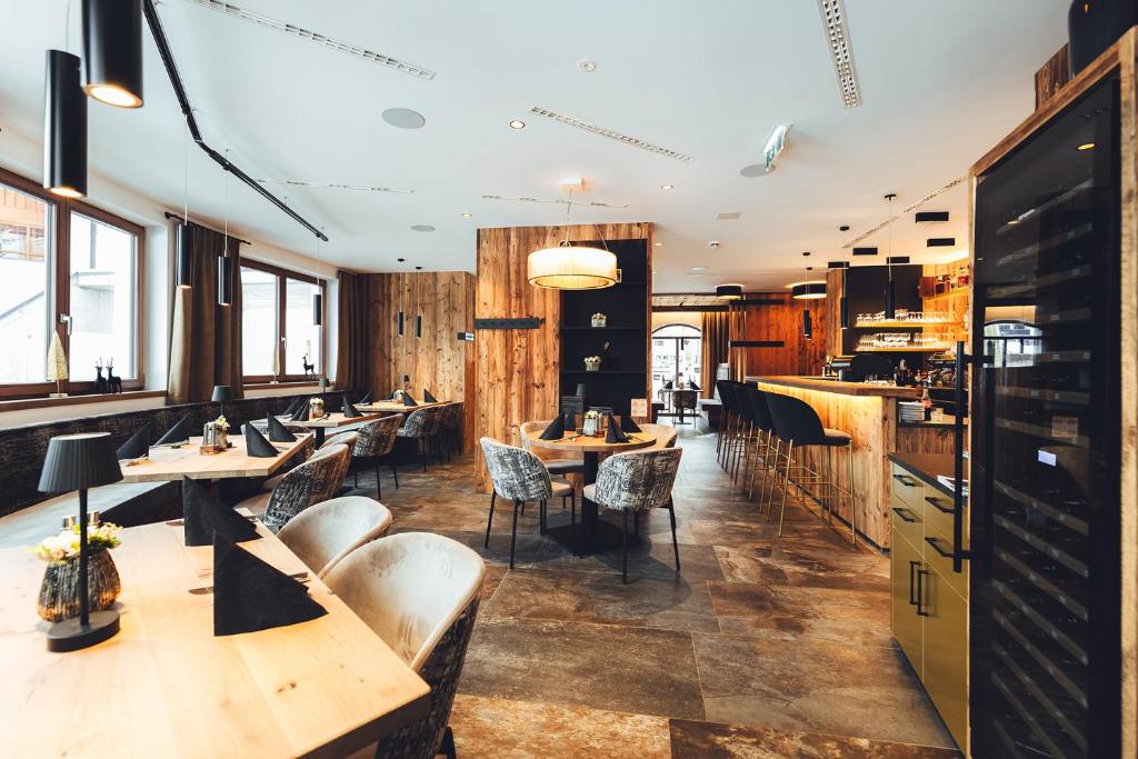 Burgstadl Aparthotel & Restaurant photo 3