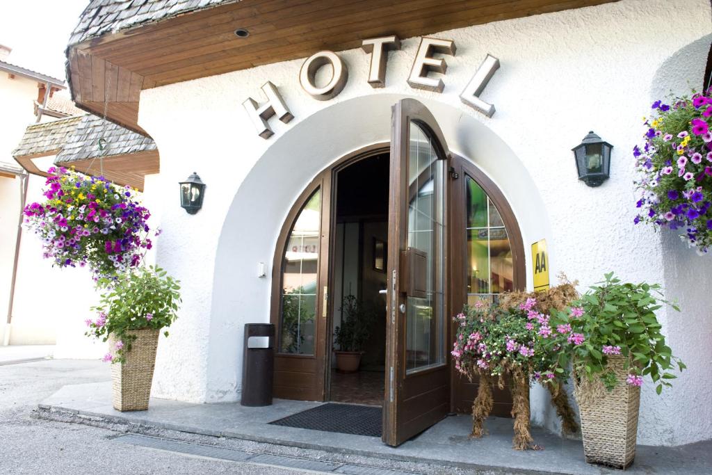 Hotel Wilder Mann photo 2