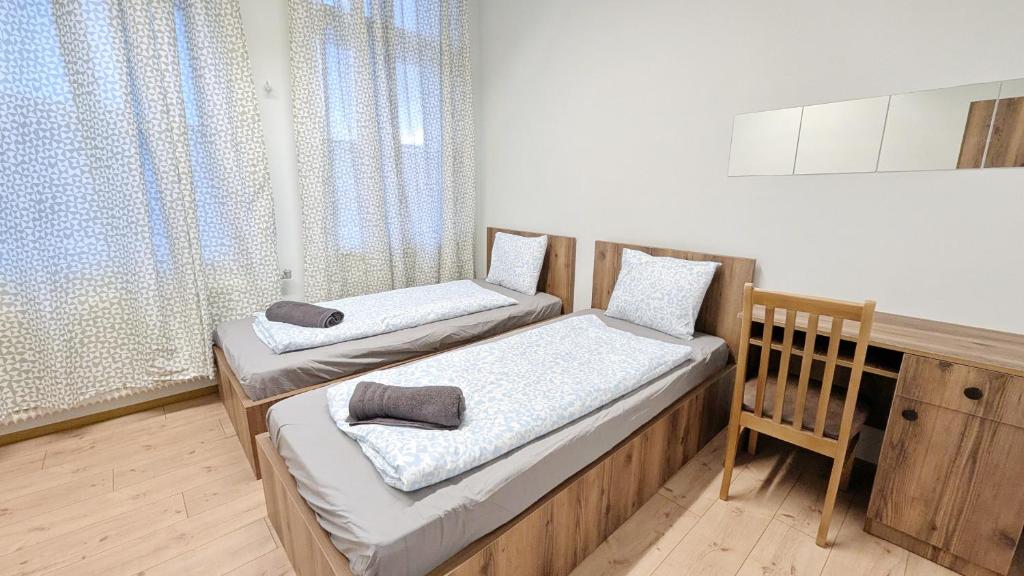 Spacious Rooms - 15 Min from Airport & City Center — photo 1